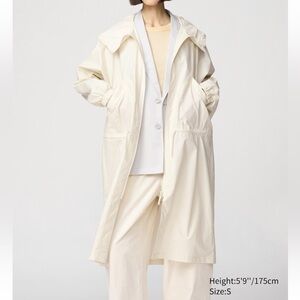 LEMAIRE x Uniqlo Lightweight Long Coat